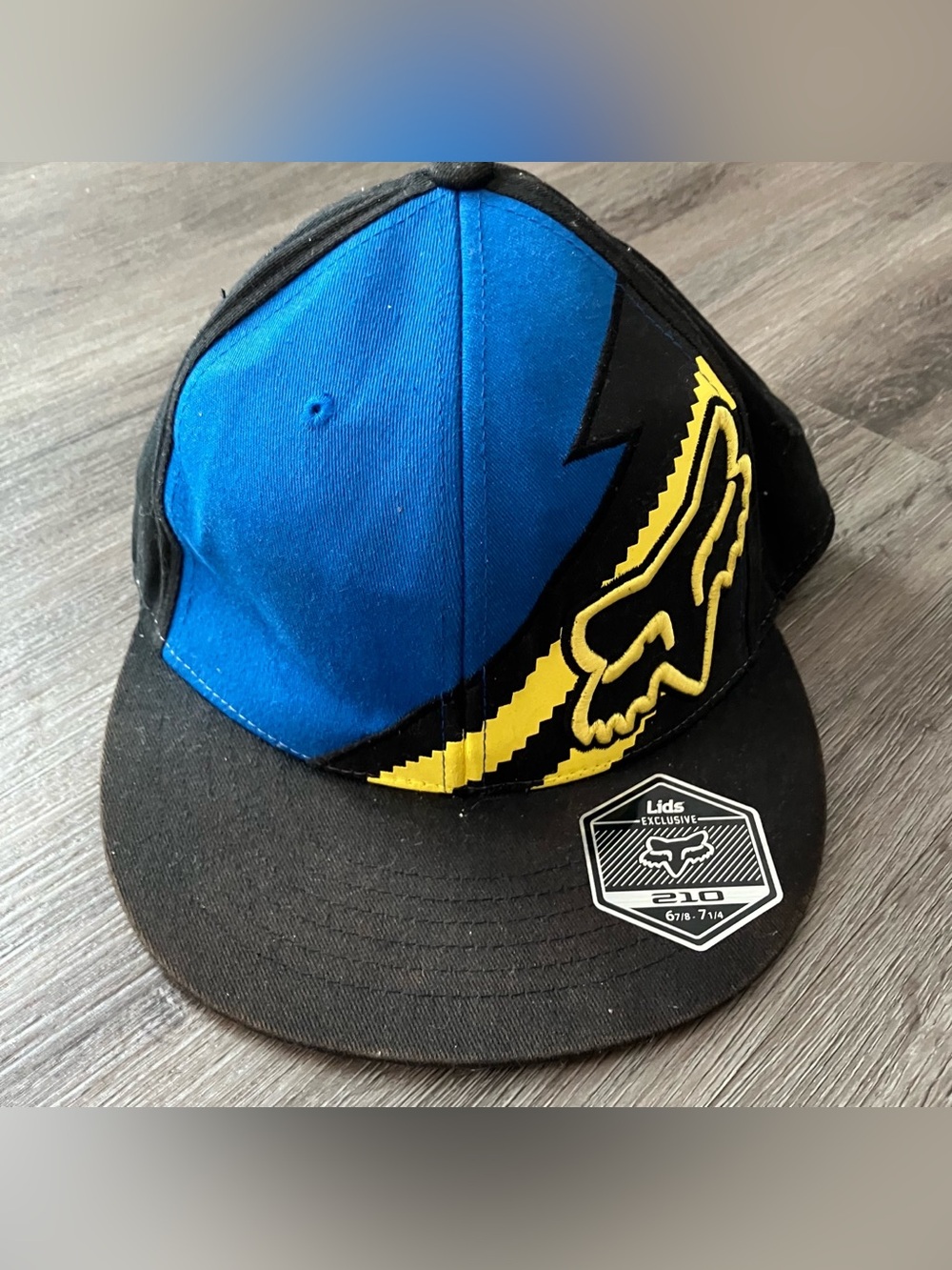 Lids exclusive 210 Fitted Fox Hat 6 7/8-7  1/4
